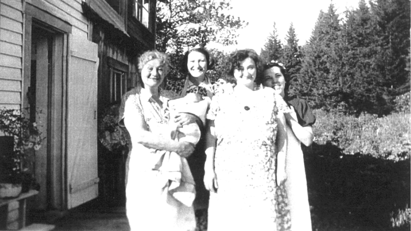 great aunts Florence and Barbara with a baby and two other women standing behind them