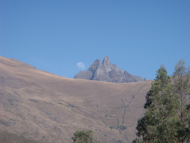 Moon setting in Ollantaytambo